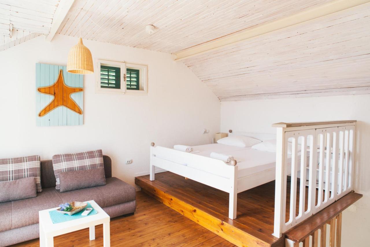 Charming Apartments With Garden Бол Екстериор снимка