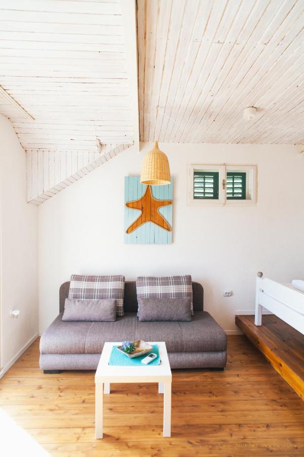 Charming Apartments With Garden Бол Екстериор снимка