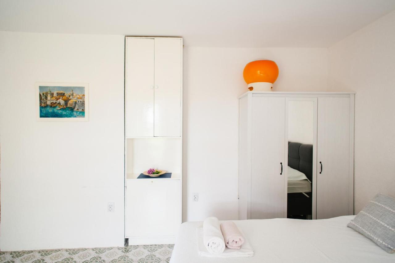 Charming Apartments With Garden Бол Екстериор снимка
